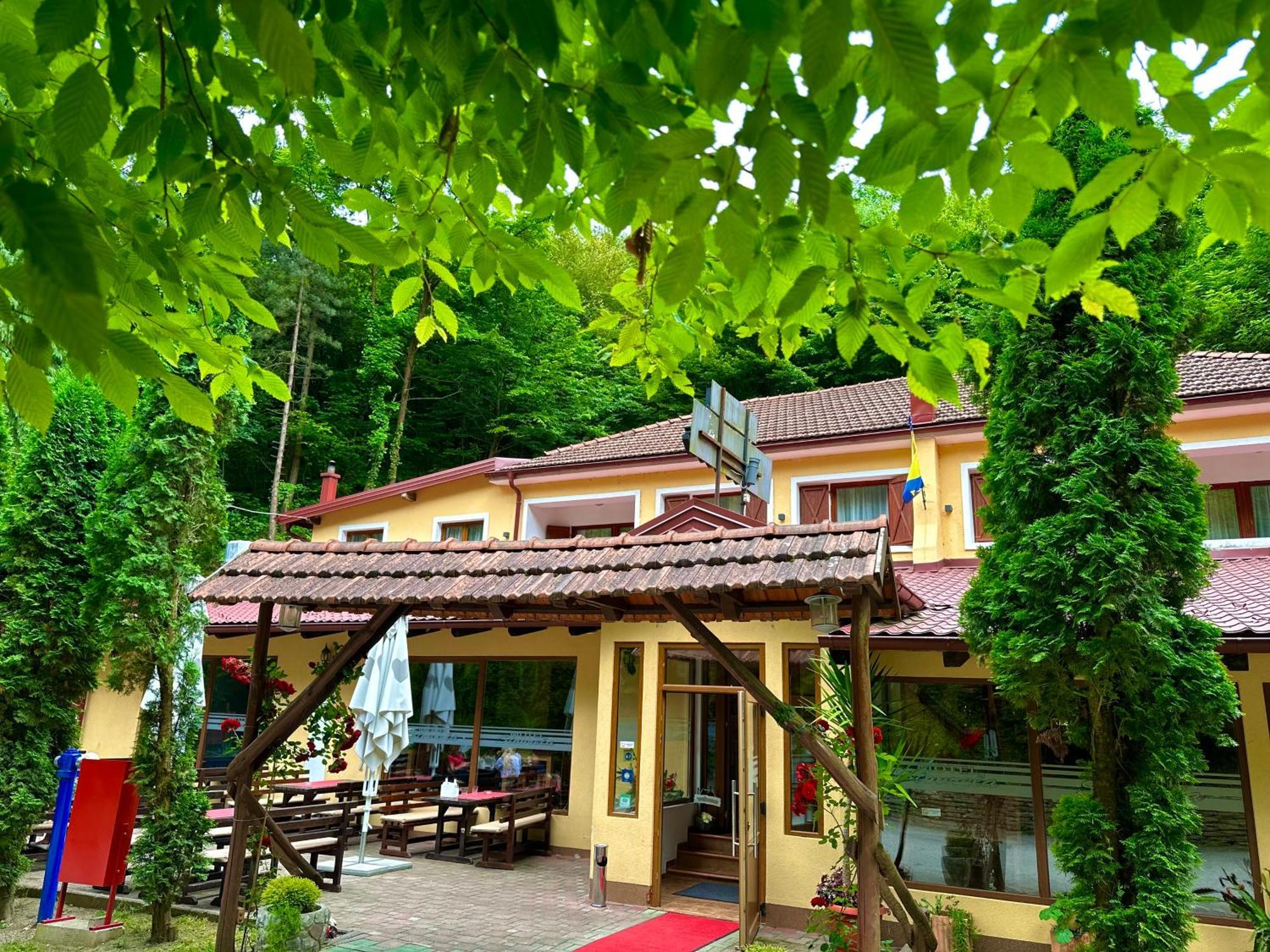 Motel Stovrela Cazin Zewnętrze zdjęcie